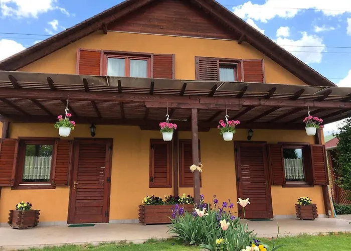 Hanga Apartments
