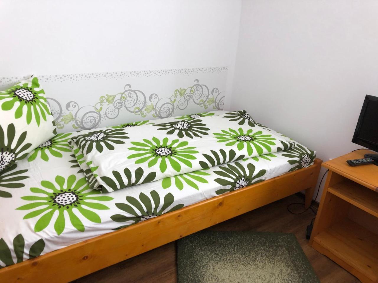 Hanga Apartment